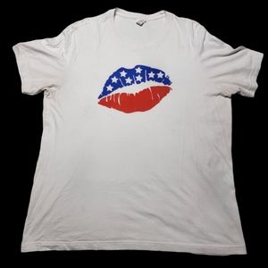Flag Lips T-shirt Size XL